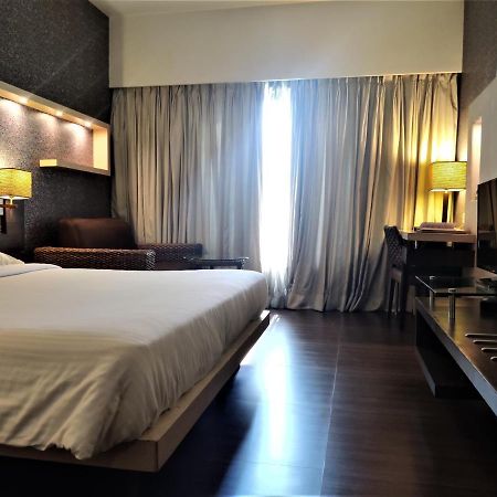 Hotel Satkar Residency Thane Exterior foto